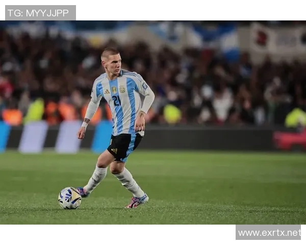 世界杯预选赛阿根廷帕雷德斯远射中柱